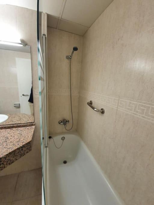 Apartament Centro De Salou-2 Minutos De La Playa-Wifi-Piscina Zewnętrze zdjęcie