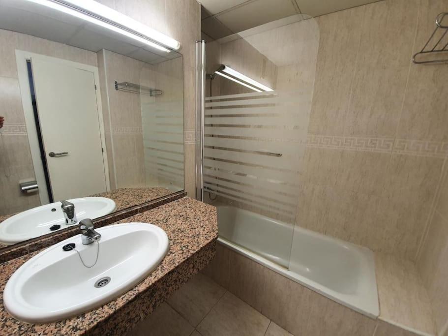 Apartament Centro De Salou-2 Minutos De La Playa-Wifi-Piscina Zewnętrze zdjęcie